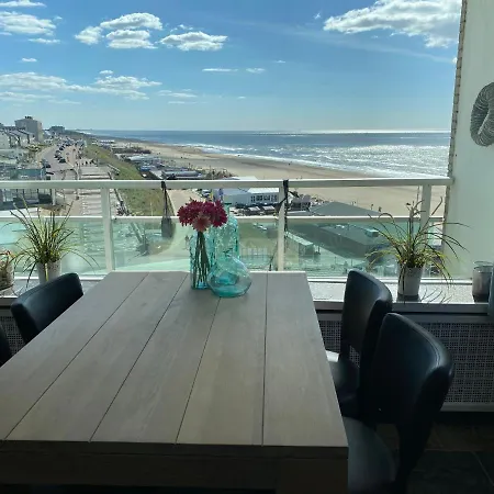 Berrie's Sea View Apartment